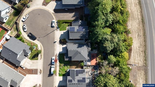 2432 Robbins Way Wy, Lebanon, OR 97355