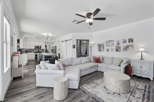 8212 Paseo Vista Drive, Las Vegas, NV 89128