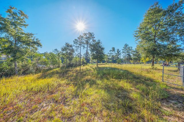 31 Rembrandt Circle, Defuniak Springs, FL 32433