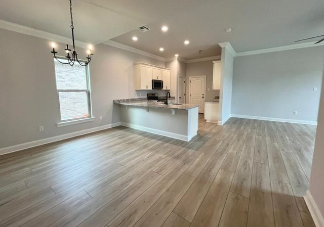 6685 Arbor Way, Orange, TX 77630