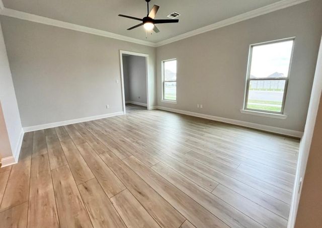 6685 Arbor Way, Orange, TX 77630