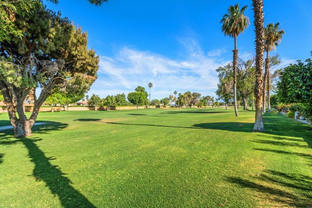 41588 Woodhaven Drive E, Palm Desert, CA 92211