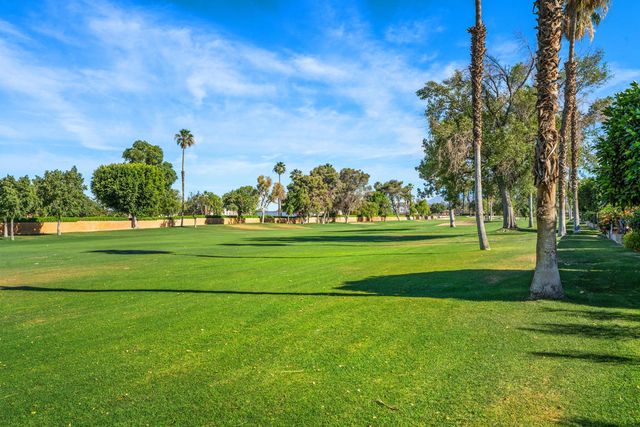 41588 Woodhaven Drive E, Palm Desert, CA 92211