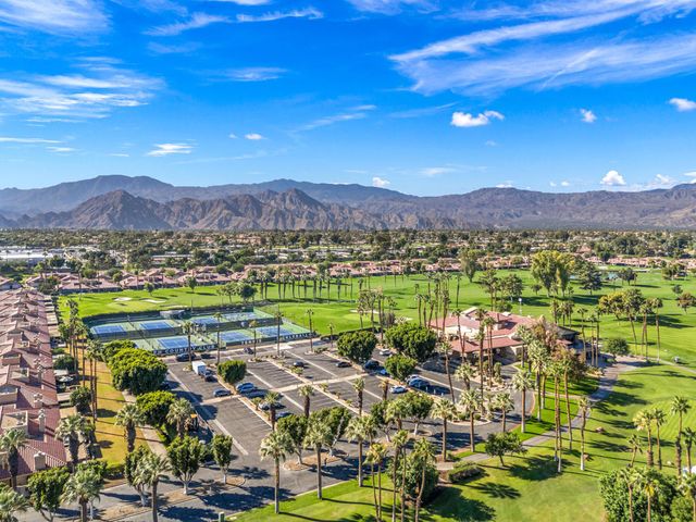 41588 Woodhaven Drive E, Palm Desert, CA 92211