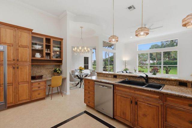 6812 Molakai Circle, Boynton Beach, FL 33437