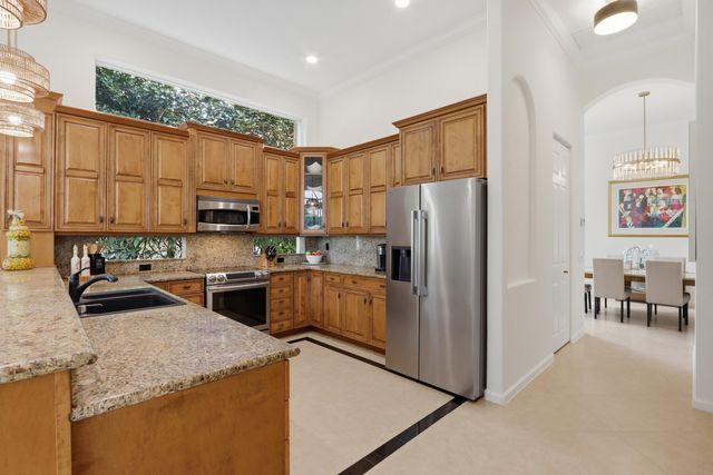6812 Molakai Circle, Boynton Beach, FL 33437