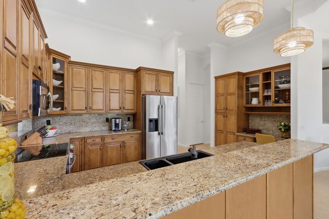 6812 Molakai Circle, Boynton Beach, FL 33437