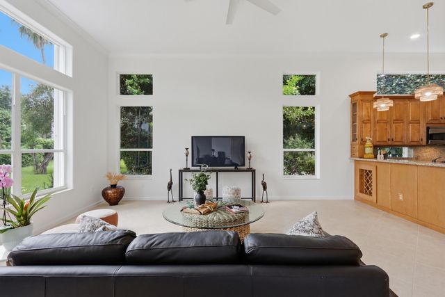 6812 Molakai Circle, Boynton Beach, FL 33437