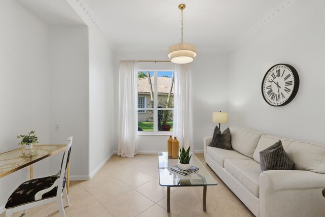 6812 Molakai Circle, Boynton Beach, FL 33437