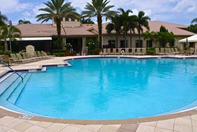 6812 Molakai Circle, Boynton Beach, FL 33437
