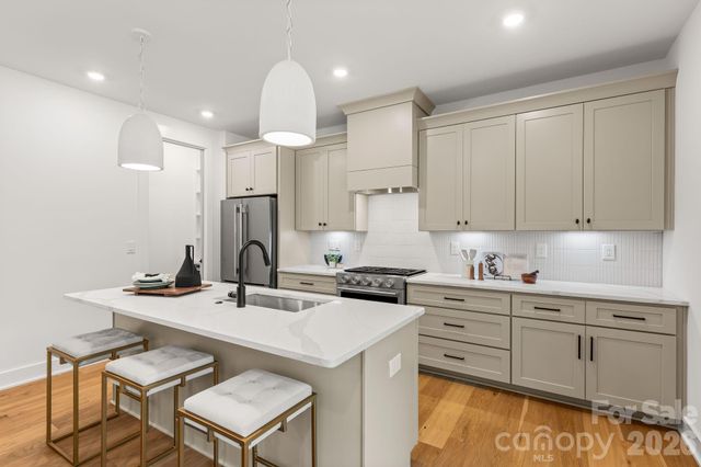 2814 Phillips Avenue, Charlotte, NC 28208