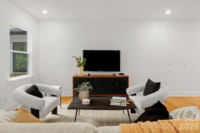 2814 Phillips Avenue, Charlotte, NC 28208