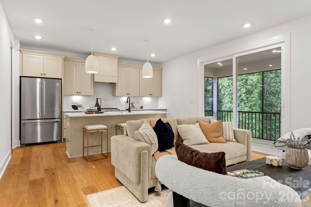 2814 Phillips Avenue, Charlotte, NC 28208