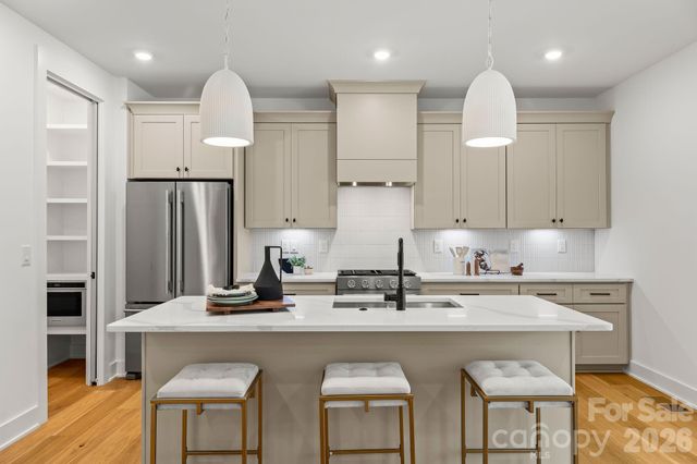 2814 Phillips Avenue, Charlotte, NC 28208