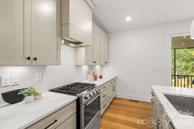 2814 Phillips Avenue, Charlotte, NC 28208