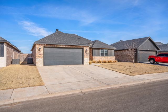 810 N 2nd Street, Wolfforth, TX 79382