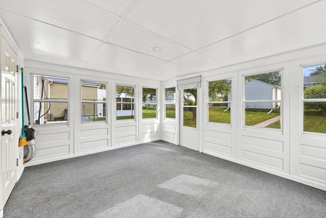 347 W 32nd Street, Davenport, IA 52803