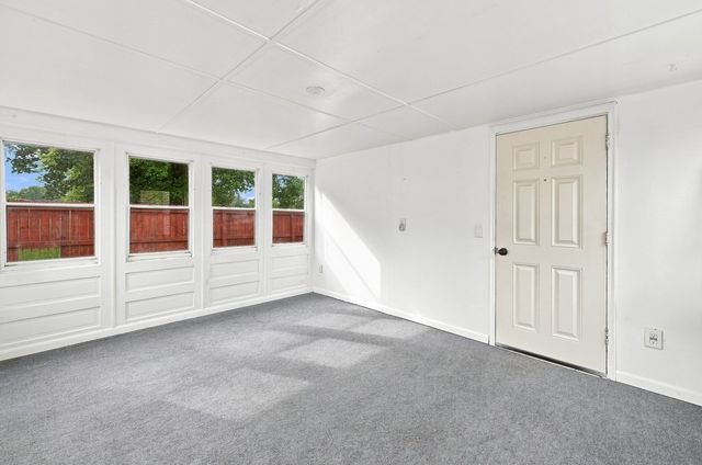 347 W 32nd Street, Davenport, IA 52803