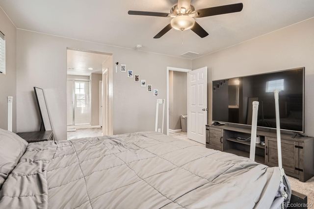 806 White Crow Street, Aurora, CO 80018