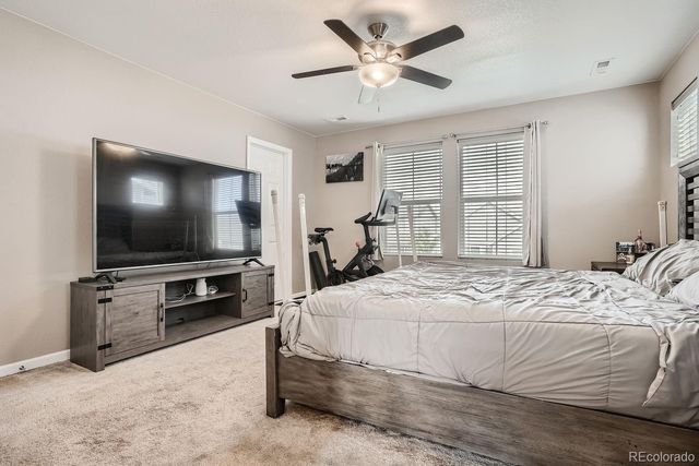 806 White Crow Street, Aurora, CO 80018