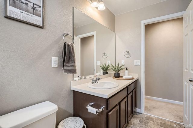 806 White Crow Street, Aurora, CO 80018