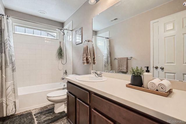806 White Crow Street, Aurora, CO 80018