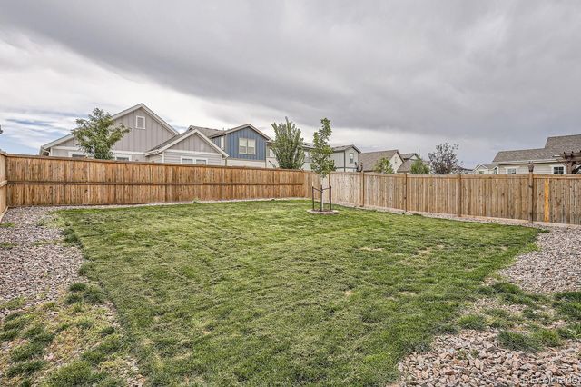 806 White Crow Street, Aurora, CO 80018