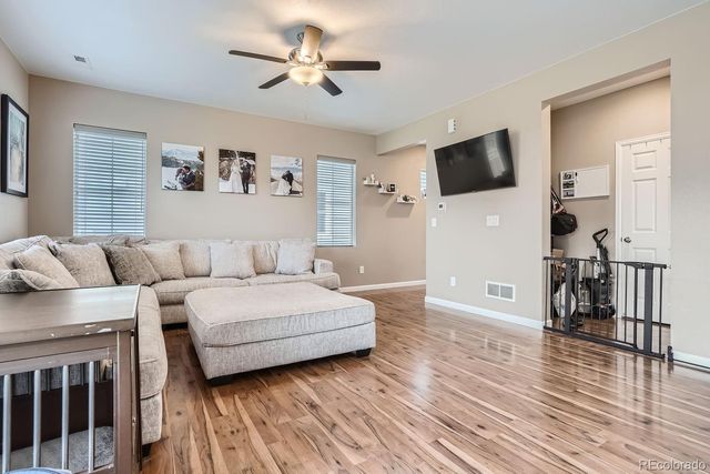 806 White Crow Street, Aurora, CO 80018