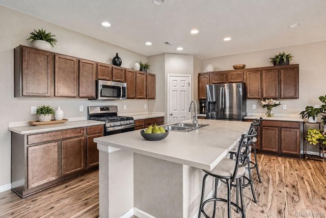 806 White Crow Street, Aurora, CO 80018