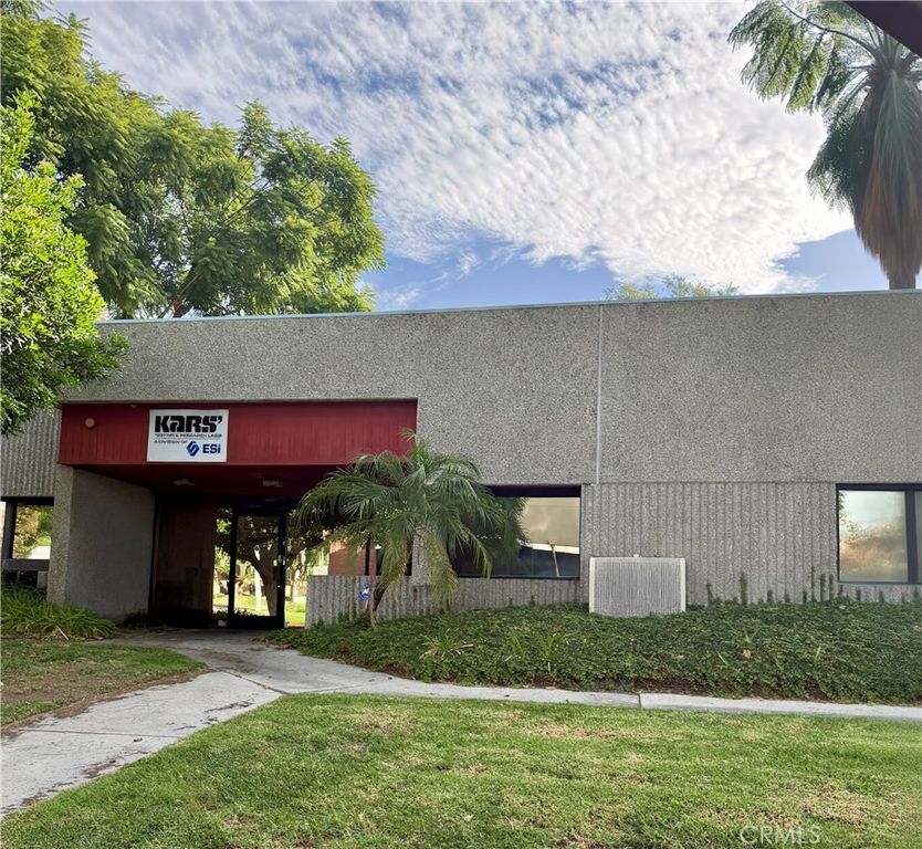 2528 Woodland Drive W, Anaheim, CA 92801 — exterior