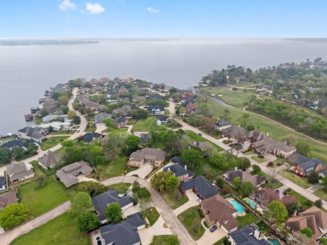 34 Eastwood Drive, Montgomery, TX 77356