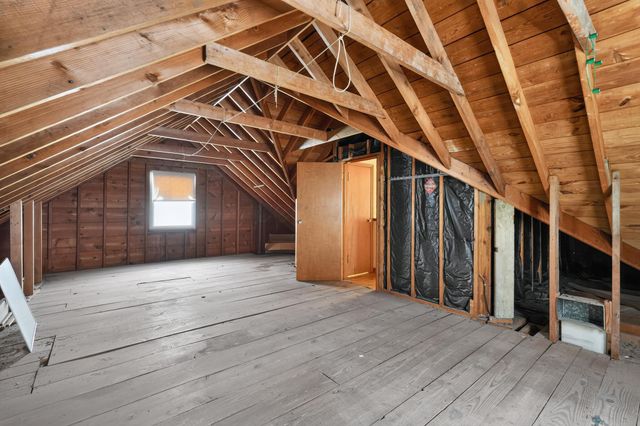 584 Chestershire Road, Columbus, OH 43204