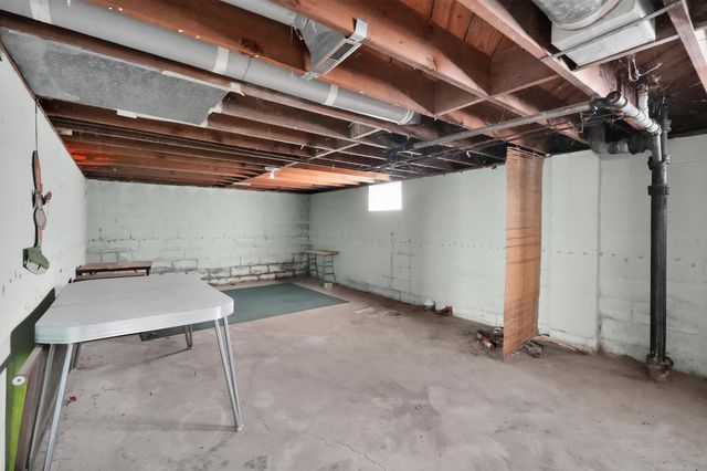 584 Chestershire Road, Columbus, OH 43204