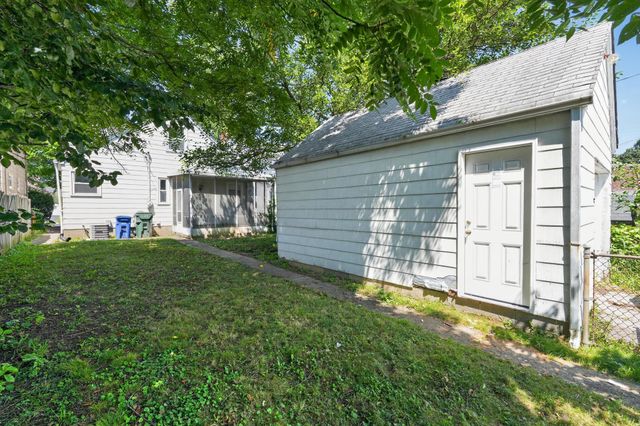 584 Chestershire Road, Columbus, OH 43204