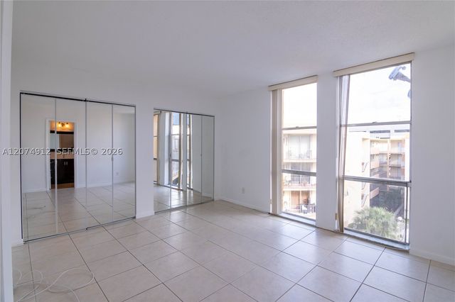 1750 W 46th St 521, Hialeah, FL 33012