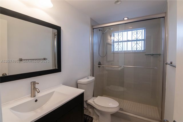 1750 W 46th St 521, Hialeah, FL 33012