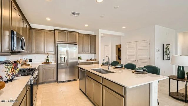 25318 N 175TH Avenue, Surprise, AZ 85387