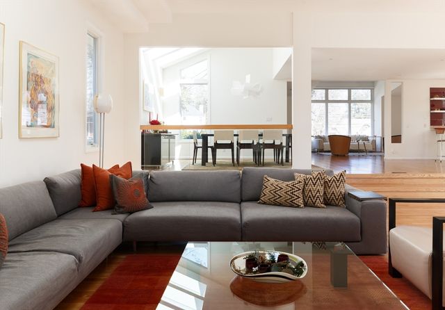 22 Burdean Rd, Newton, MA 02459