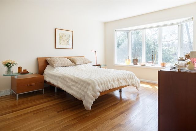 22 Burdean Rd, Newton, MA 02459