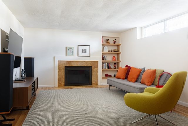 22 Burdean Rd, Newton, MA 02459