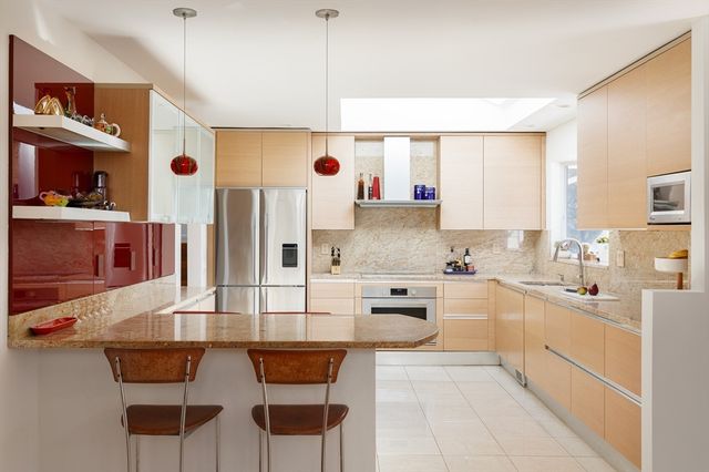 22 Burdean Rd, Newton, MA 02459