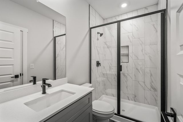 753 Brownlow Road, White House, TN 37188