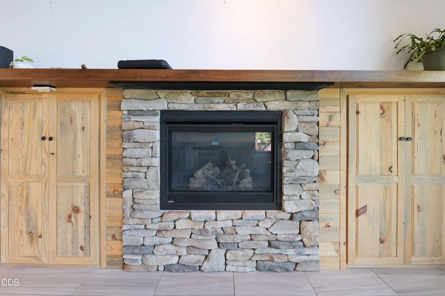 965 Old Ferry Road, Shady Cove, OR 97539