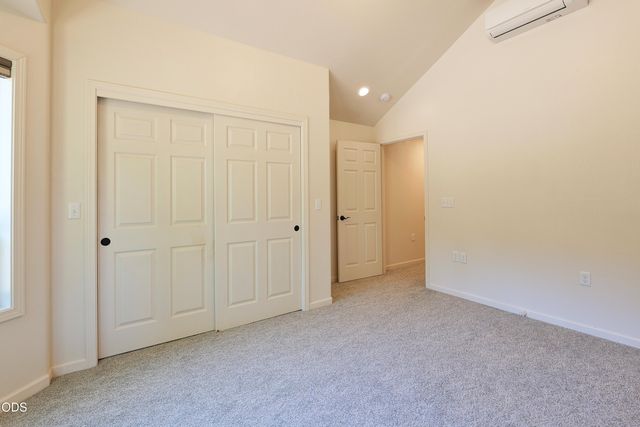 965 Old Ferry Road, Shady Cove, OR 97539