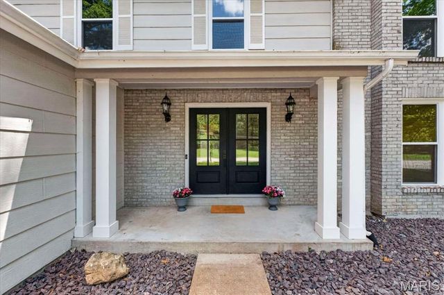 11330 Elzey Street, Creve Coeur, MO 63141