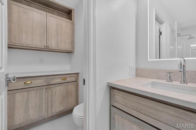 11330 Elzey Street, Creve Coeur, MO 63141