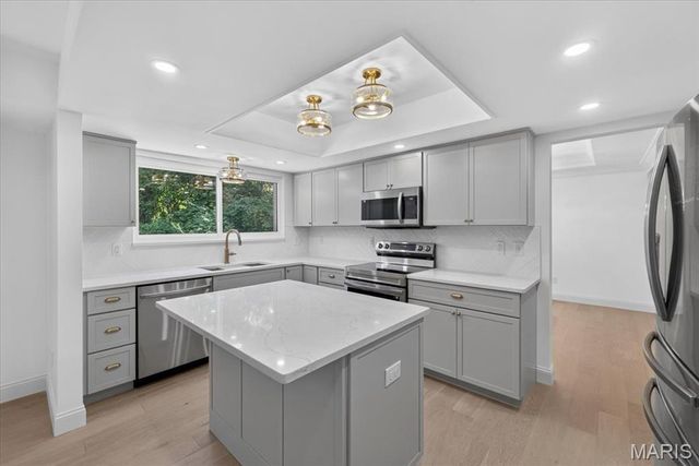 11330 Elzey Street, Creve Coeur, MO 63141