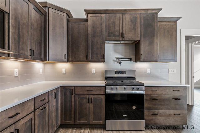 1218 PHIPPS AVE, Cheyenne, WY 82001