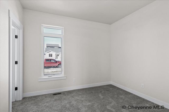 1218 PHIPPS AVE, Cheyenne, WY 82001