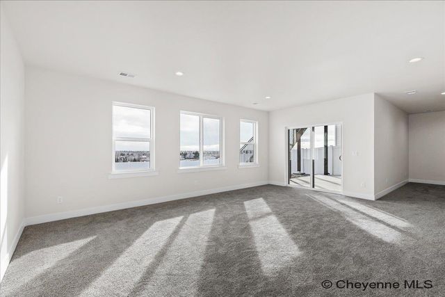 1218 PHIPPS AVE, Cheyenne, WY 82001